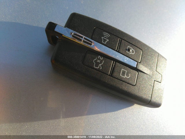 Lincoln MKS 2011 1LNHL9ER1BG609268 Image 3