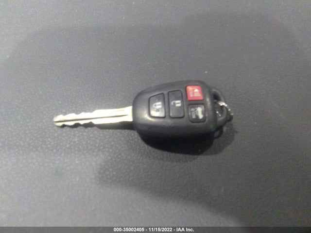 2014 TOYOTA COROLLA LE VIN: 2T1BURHE2EC072588