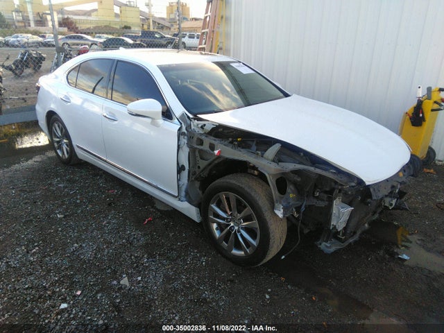 2015 Lexus LS, VIN: JTHCL5EF8F5024460