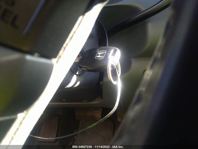 2006 HONDA PILOT EX-L VIN: 2HKYF18596H553202