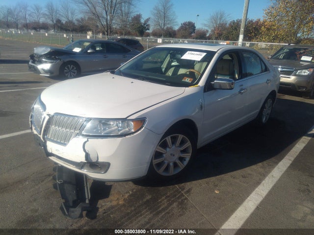 Lincoln MKZ 2011 3LNHL2GC7BR773827 Image 2