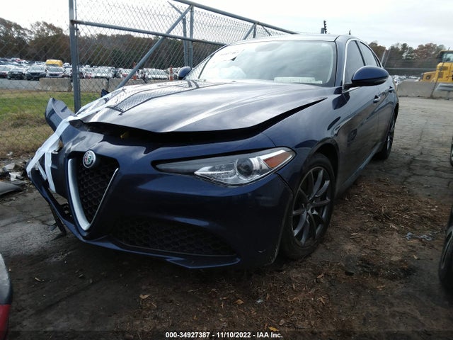 2017 Alfa Romeo Giulia, VIN: ZARFAEBNXH7553227