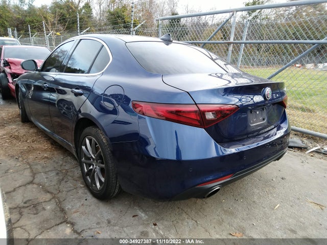 2017 Alfa Romeo Giulia, VIN: ZARFAEBNXH7553227