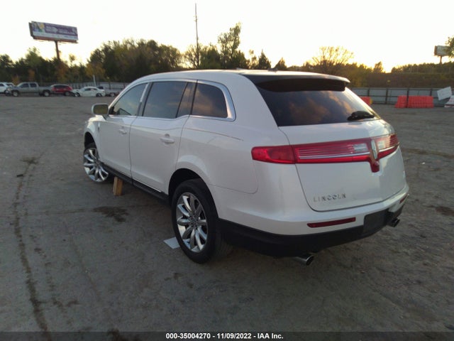 Lincoln MKT 2010 2LMHJ5FR5ABJ18628 Image 4