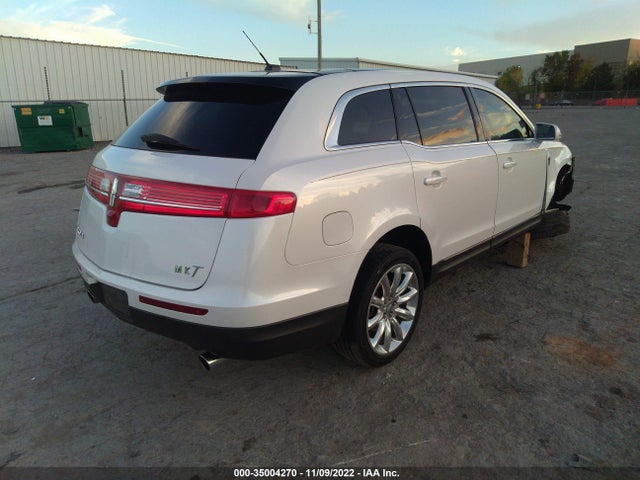 Lincoln MKT 2010 2LMHJ5FR5ABJ18628 Image 5