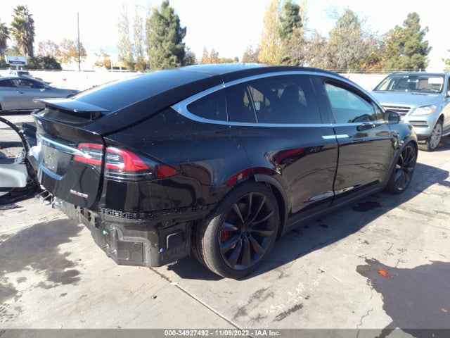 2020 Tesla Model X, VIN: 5YJXCAE41LF286468