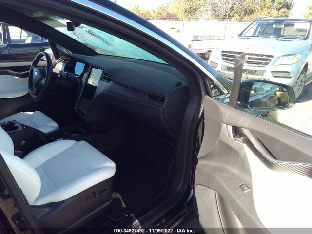 2020 Tesla Model X, VIN: 5YJXCAE41LF286468