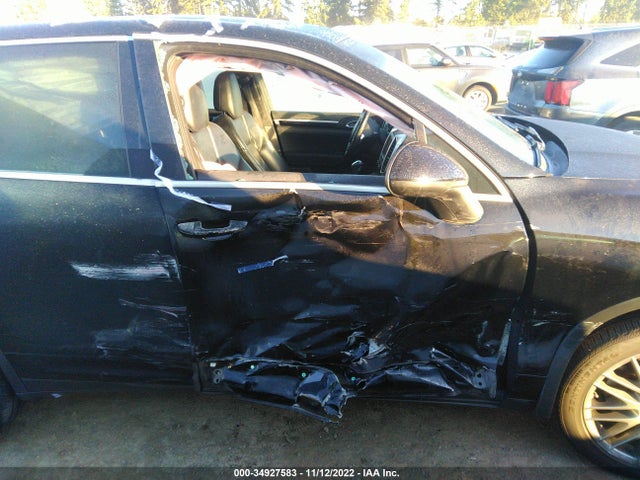 2014 Porsche Cayenne, VIN: WP1AA2A21ELA95315