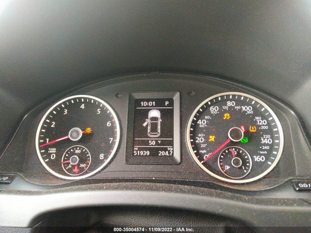 2018 Volkswagen Tiguan, VIN: WVGAV7AX8JK000565