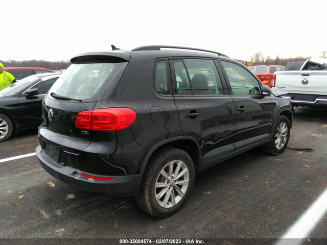 2018 Volkswagen Tiguan, VIN: WVGAV7AX8JK000565