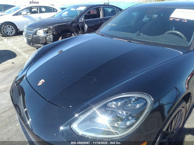 2017 Porsche Panamera, VIN: WP0AF2A70HL152459