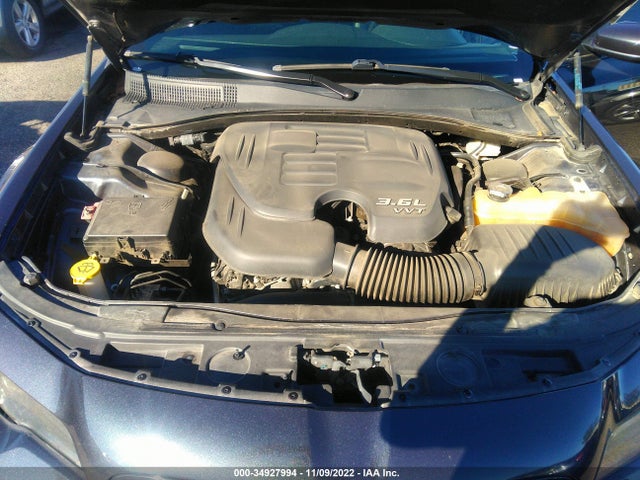 2018 Chrysler 300, VIN: 2C3CCABG2JH243329