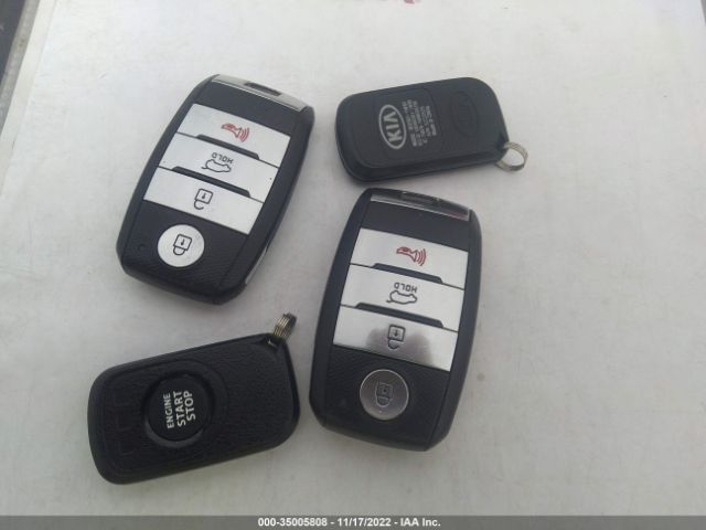 5XYPHDA18HG189184 KIA SORENTO EX