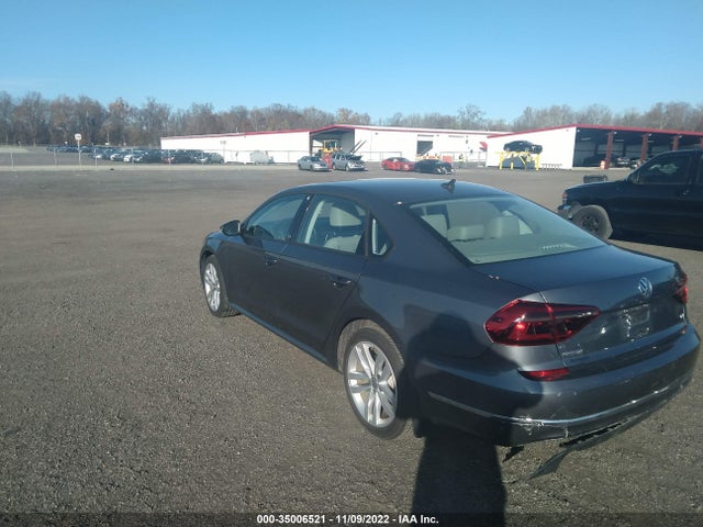 1VWLA7A35KC005155 Volkswagen Passat 2.0t Wolfsburg Edition