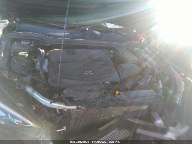 2018 Infiniti QX30, VIN: SJKCH5CPXJA061070