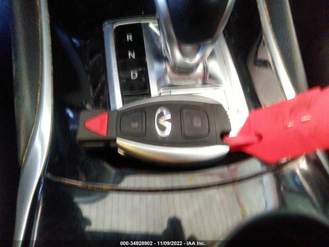 2018 Infiniti QX30, VIN: SJKCH5CPXJA061070