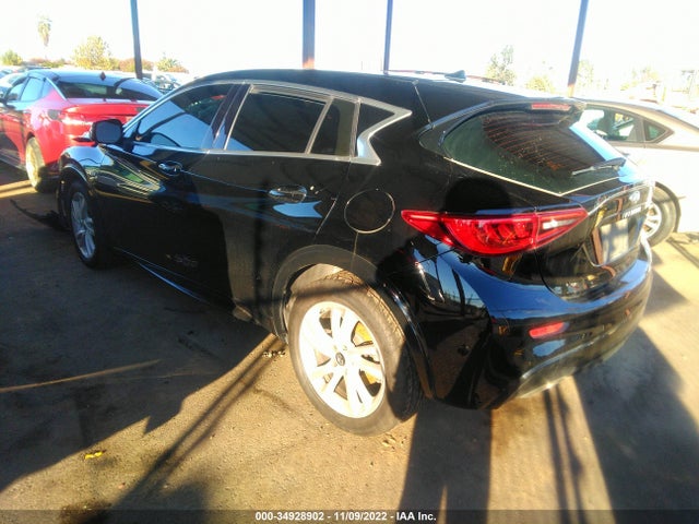 2018 Infiniti QX30, VIN: SJKCH5CPXJA061070