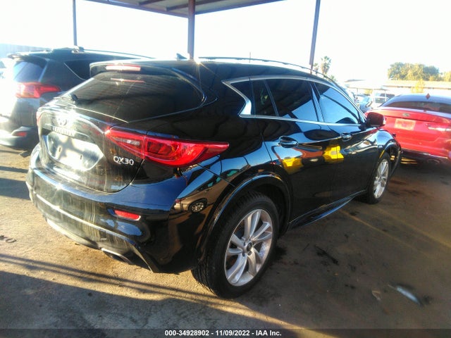 2018 Infiniti QX30, VIN: SJKCH5CPXJA061070