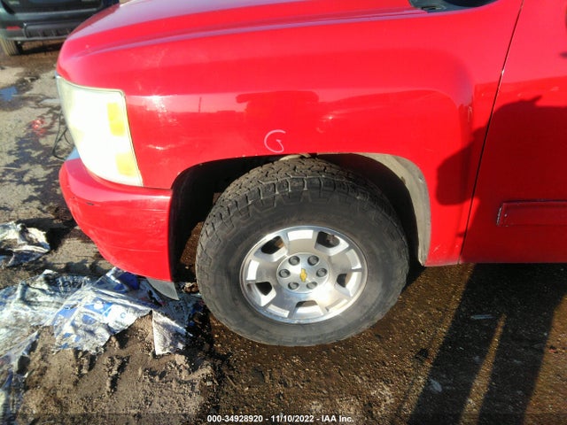 2011 CHEVROLET SILVERADO 1500 LT VIN: 3GCPKSE35BG176967