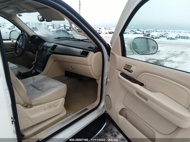 1GYFK668X7R254285 Cadillac ESCALADE ESV