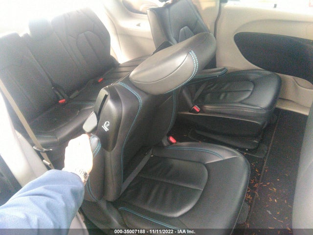 2021 Chrysler Pacifica Hybrid, VIN: 2C4RC1L79MR596539
