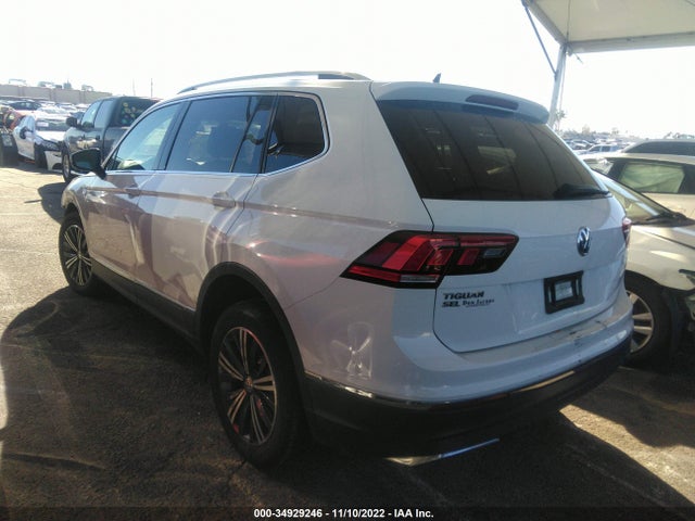 3VV2B7AX7JM103858 Volkswagen Tiguan Sel/se