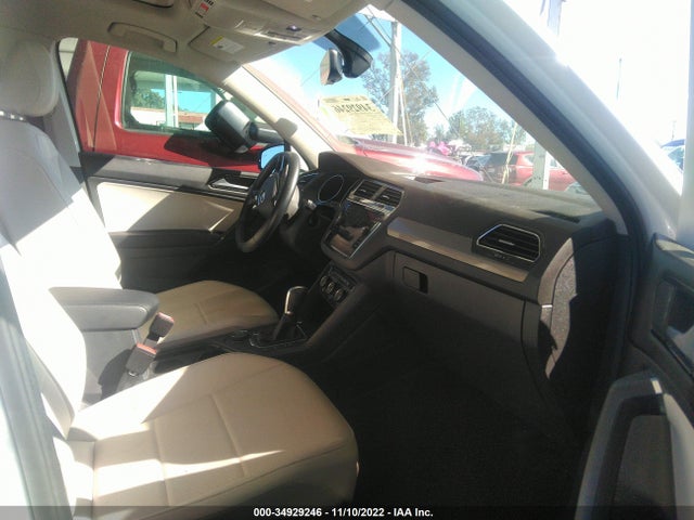 3VV2B7AX7JM103858 Volkswagen Tiguan Sel/se