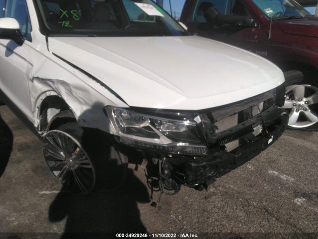 3VV2B7AX7JM103858 Volkswagen Tiguan Sel/se