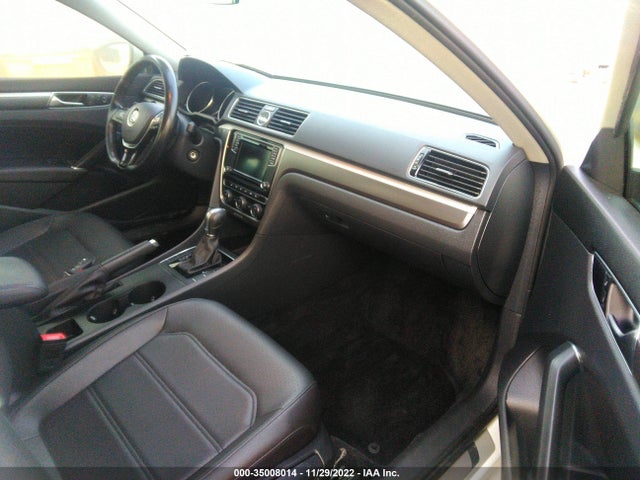 1VWDT7A3XHC070459 Volkswagen Passat R-line W/comfort Pkg