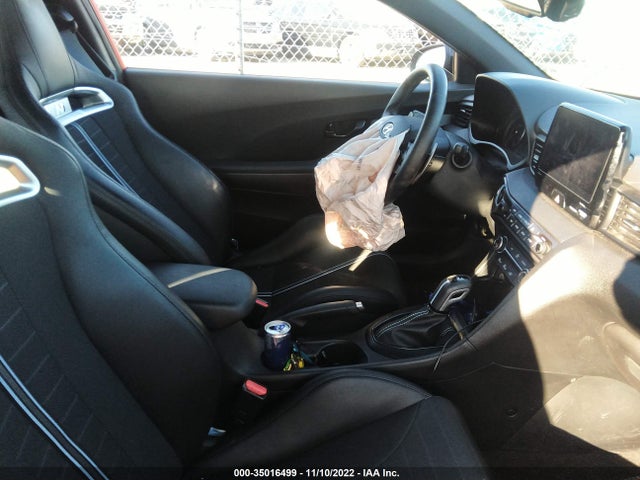 2021 Hyundai Veloster, VIN: KMHT36AH1MU009151