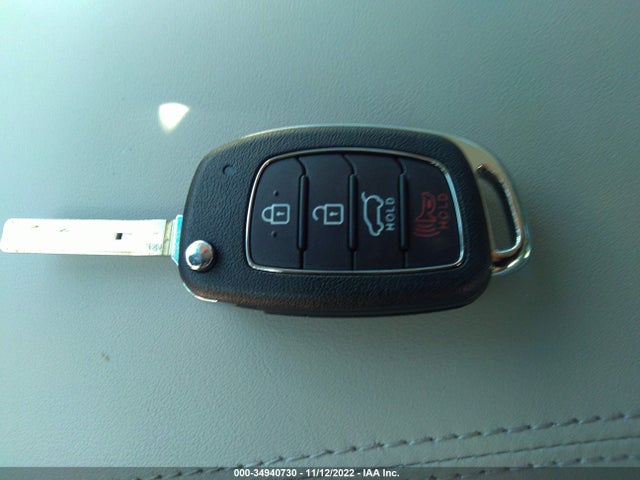 2020 HYUNDAI TUCSON SE VIN: KM8J23A42LU242640