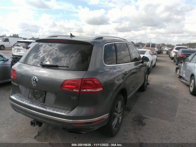 2016 Volkswagen Touareg, VIN: WVGEF9BP5GD008516