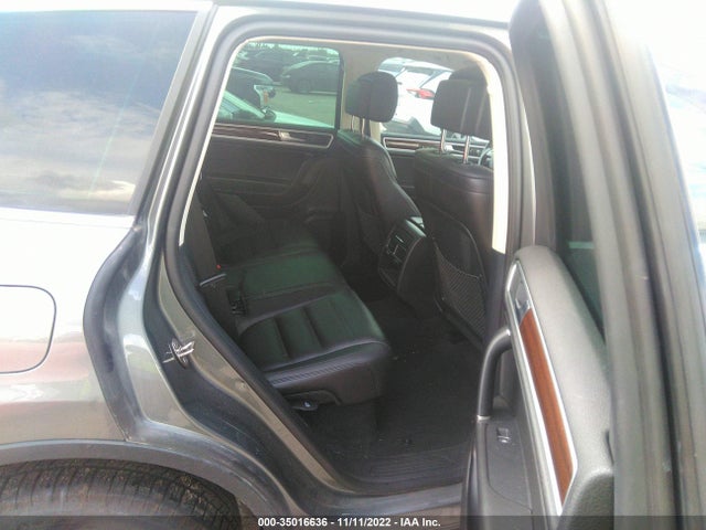 2016 Volkswagen Touareg, VIN: WVGEF9BP5GD008516