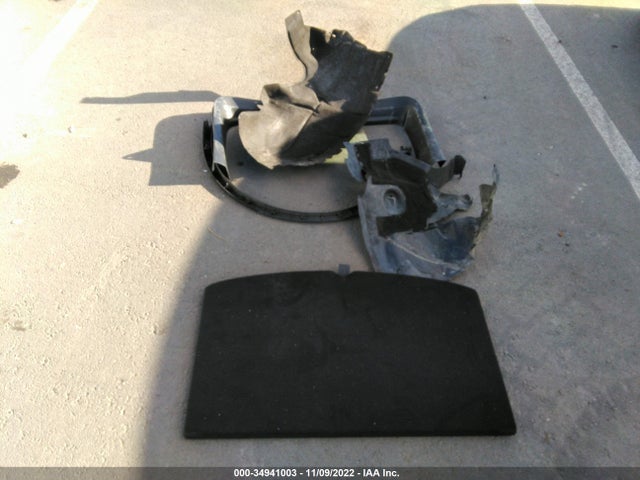 Tesla Model Y Long Range 2021 5YJYGDEEXMF269592 Image 4