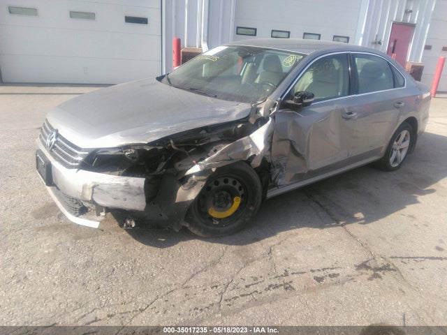 1VWBS7A35EC088308 Volkswagen PASSAT SE