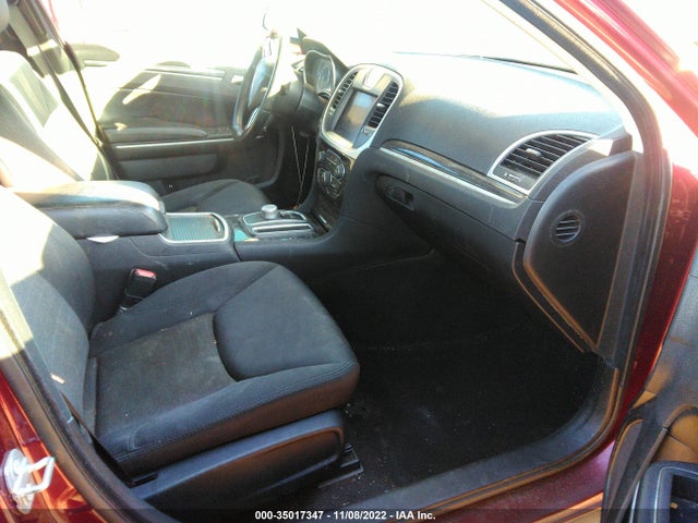 Chrysler 300 Touring 2019 2C3CCAAGXKH590541 Image 7