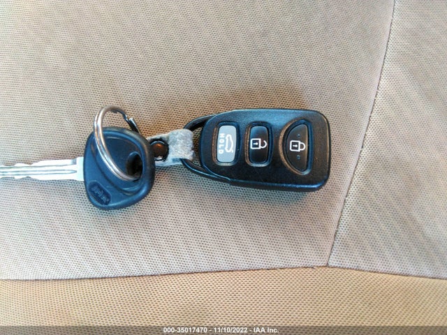 2013 HYUNDAI ELANTRA GLS PZEV VIN: 5NPDH4AE8DH394917