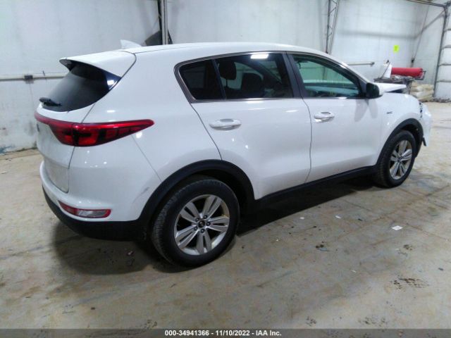KNDPMCAC9J7318415 KIA Sportage Lx