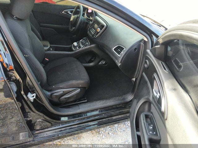 1C3CCCFB3FN588653 Chrysler 200 LX