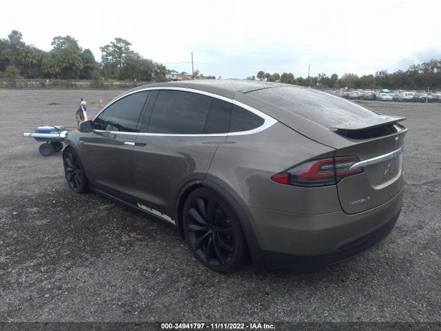 Tesla Model X 70d/90d/75d/60d/p100d 2016 5YJXCBE27GF021788 Image 3