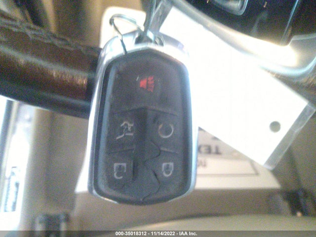 2015 Cadillac SRX, VIN: 3GYFNDE34FS556071