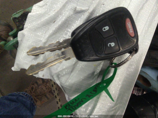 2005 CHRYSLER TOWN & COUNTRY VIN: 1C4GP45R85B158624