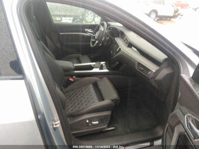 2022 Audi e-tron, VIN: WA11CBGE3NB036120