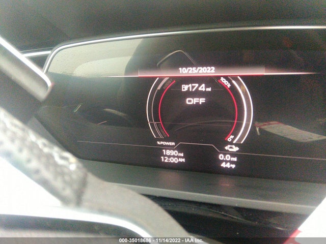 2022 Audi e-tron, VIN: WA11CBGE3NB036120