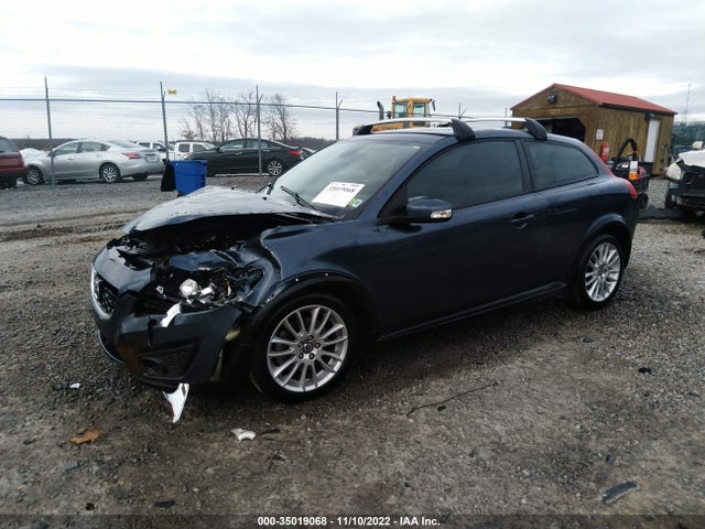 Volvo C30 2011 YV1672MK7B2242461 Image 2