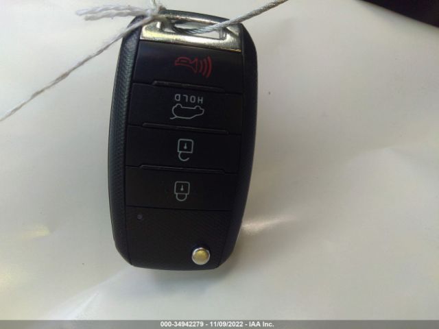 5XYPG4A37HG245684 KIA SORENTO LX