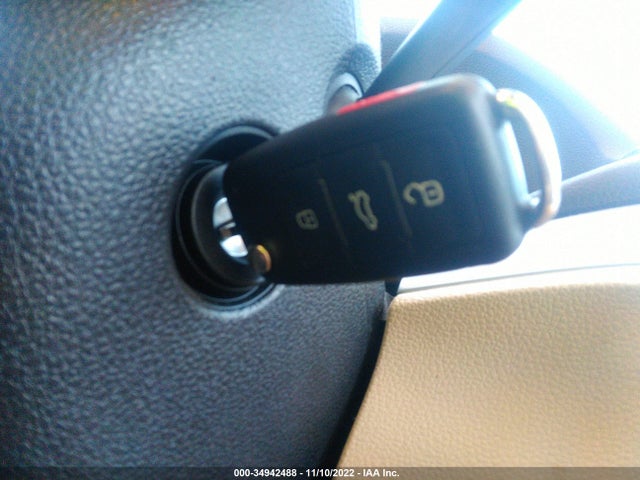 1VWBP7A34DC151303 Volkswagen Passat Se W/sunroof & Nav