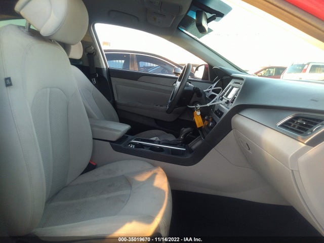 2015 HYUNDAI SONATA 2.4L SE VIN: 5NPE24AF0FH191750
