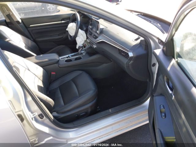 1N4BL4EV3KC200504 Nissan Altima 2.5 Sl