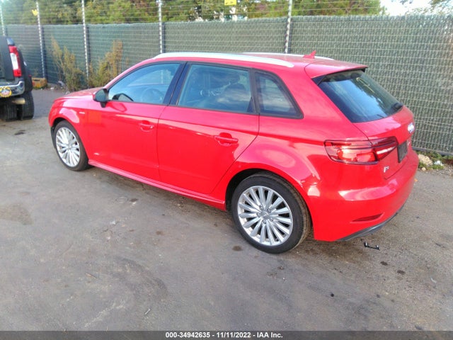 2017 Audi A3, VIN: WAUUPBFF0HA035144